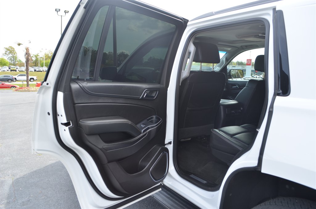 2018 Chevrolet Suburban - $26,999