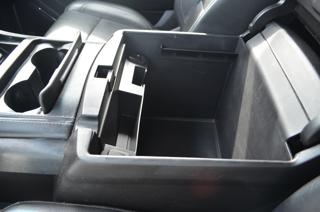 2018 Chevrolet Suburban - $26,999
