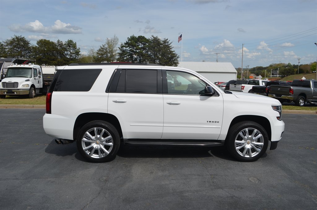 2018 Chevrolet Suburban - $26,999