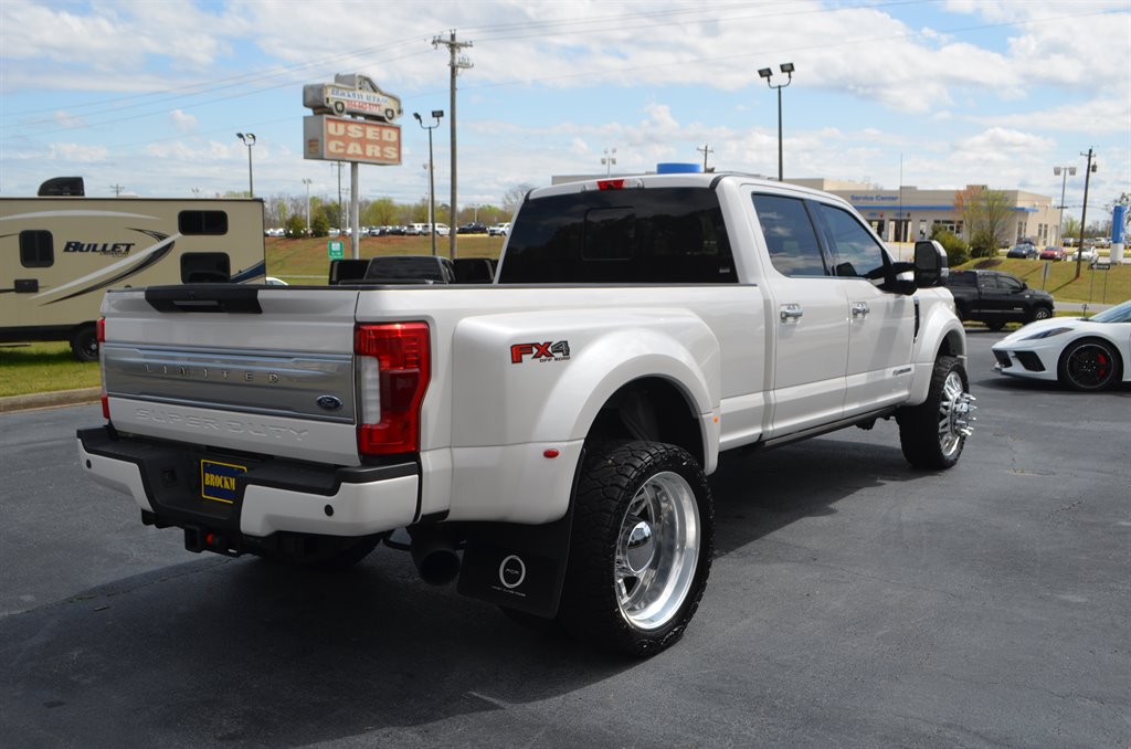 2019 Ford F450SD Limited photo