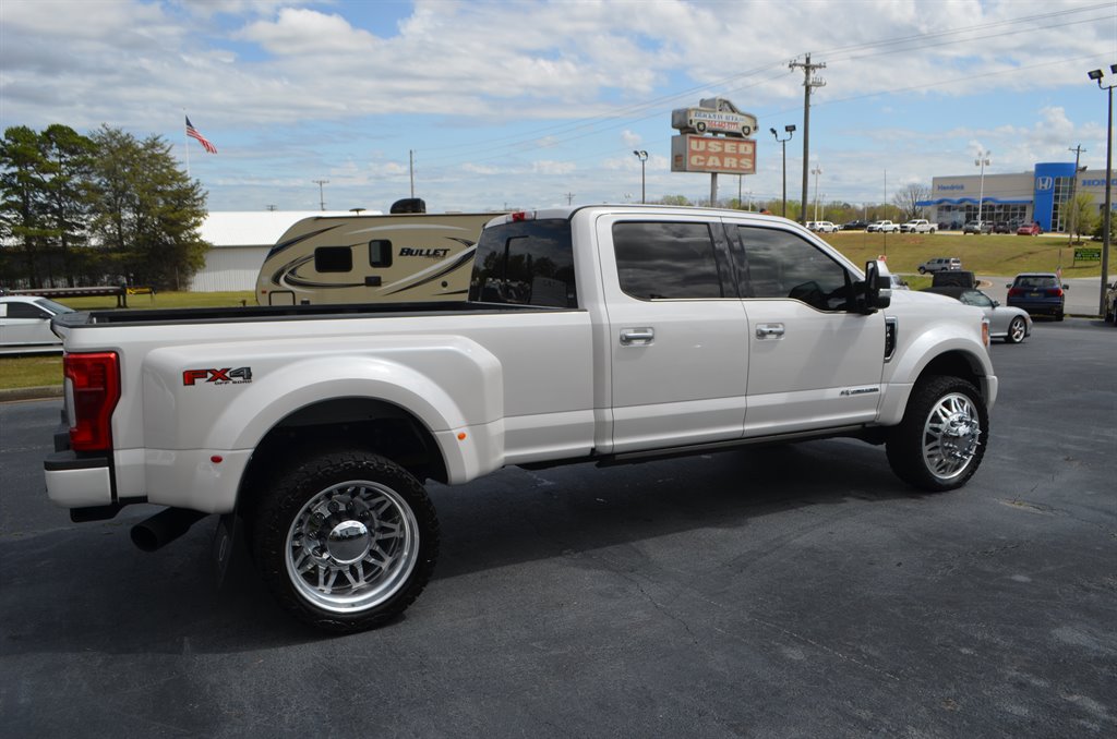 2019 Ford F450SD Limited photo