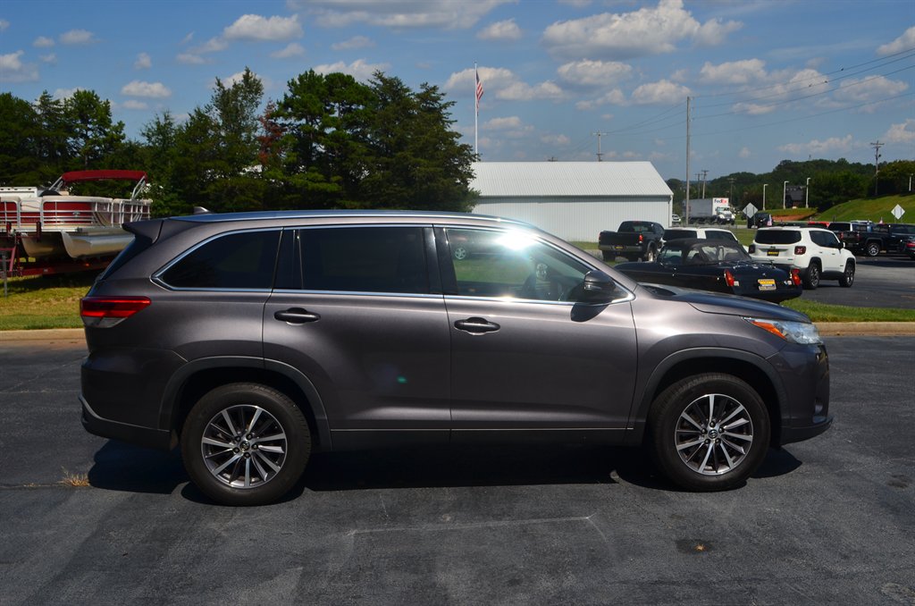2019 Toyota Highlander - $16,950