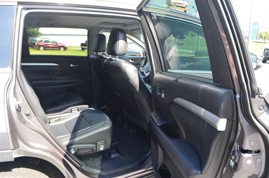 2019 Toyota Highlander - $16,950