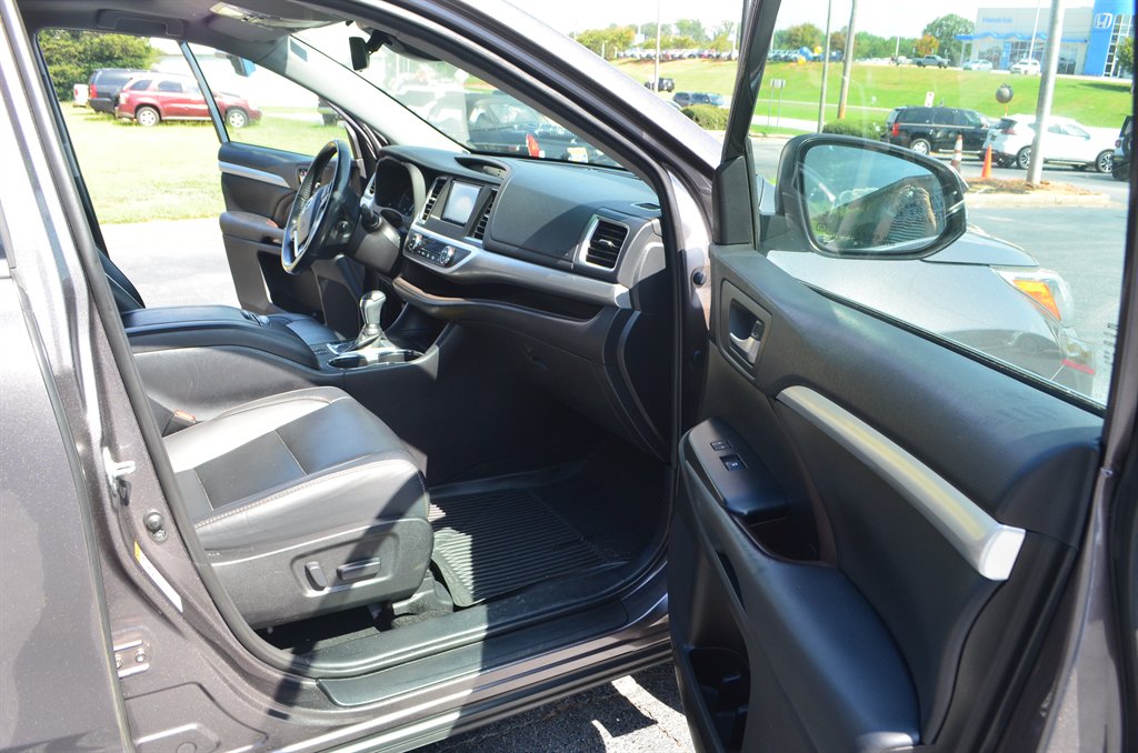 2019 Toyota Highlander - $16,950