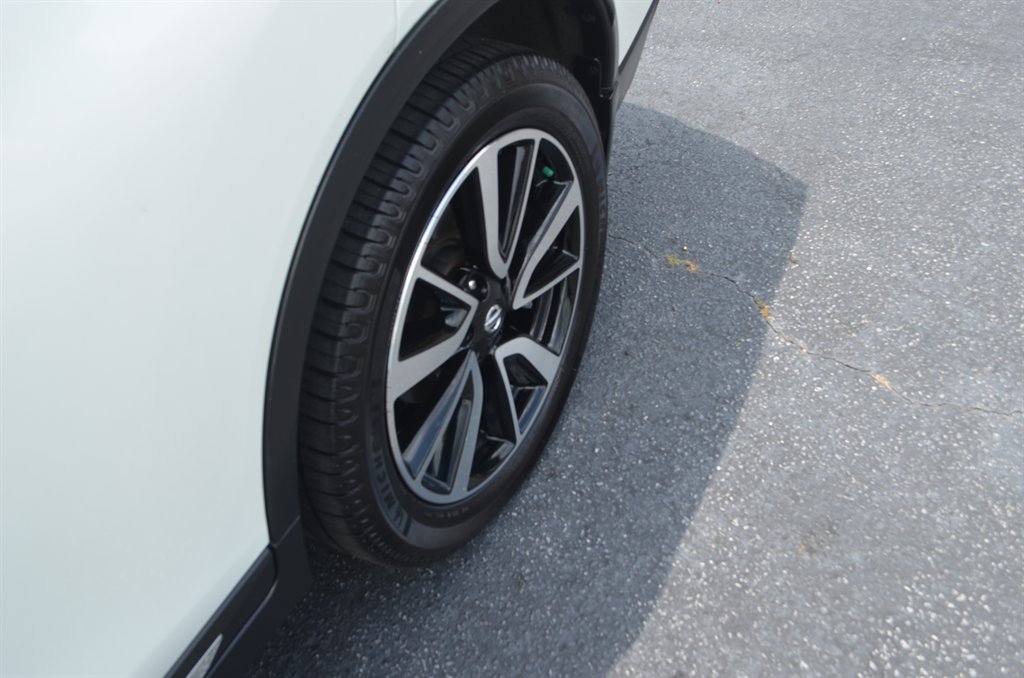 2020 Nissan Rogue - $19,950