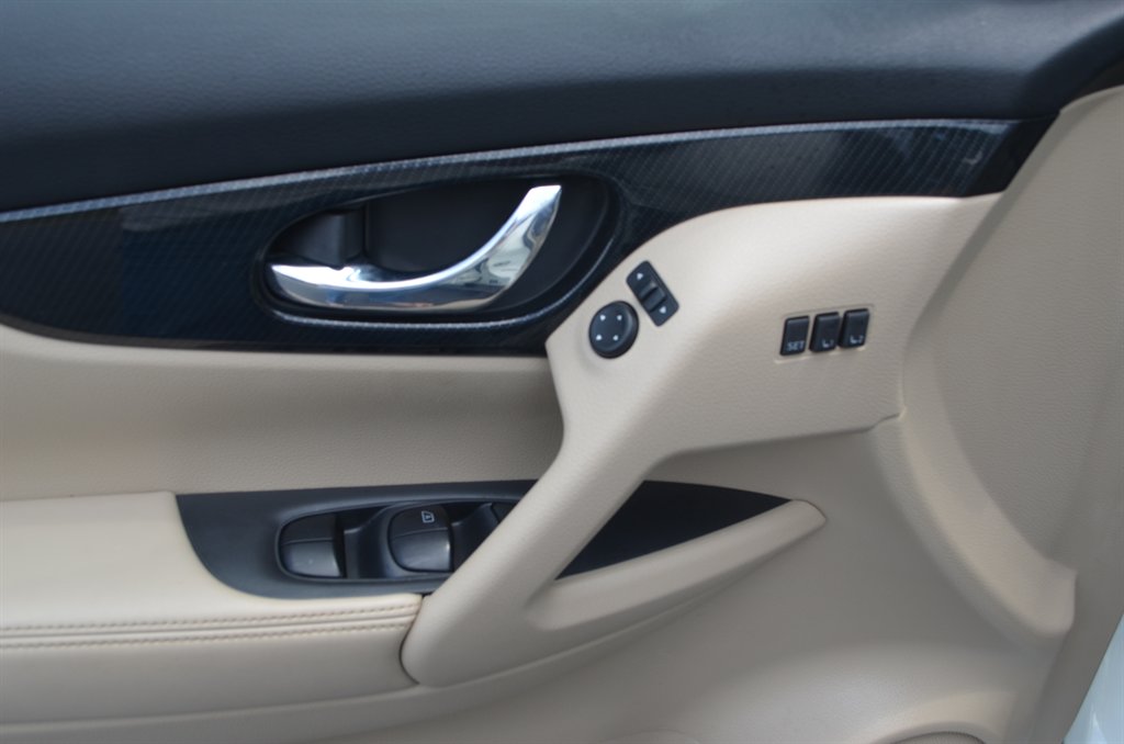 2020 Nissan Rogue - $19,950
