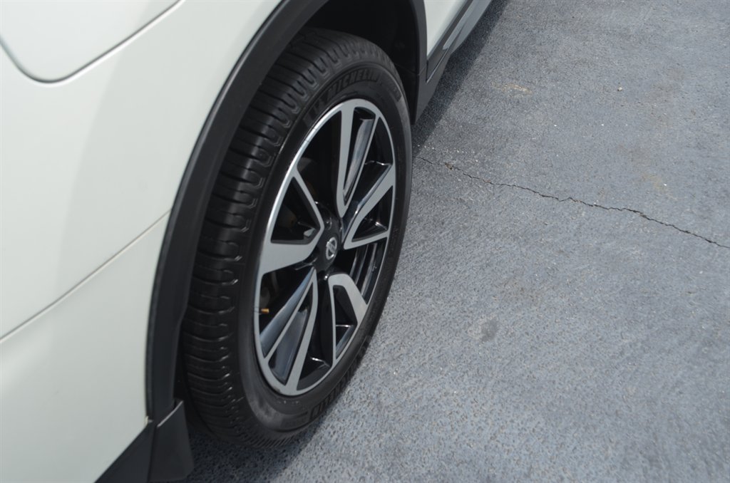 2020 Nissan Rogue - $19,950
