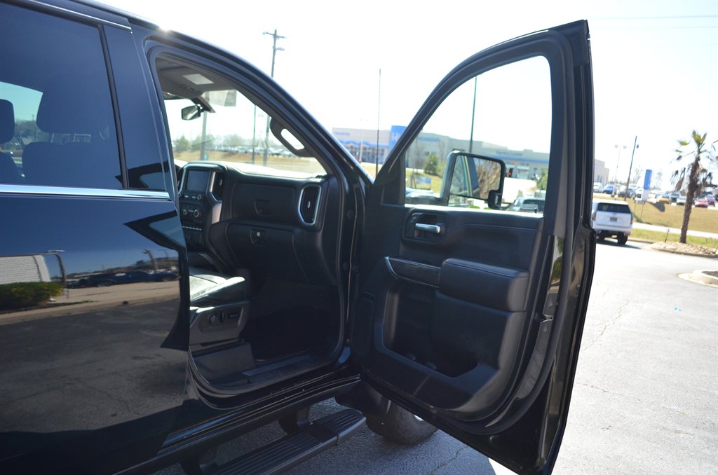 2020 Chevrolet Silverado 2500 LTZ photo