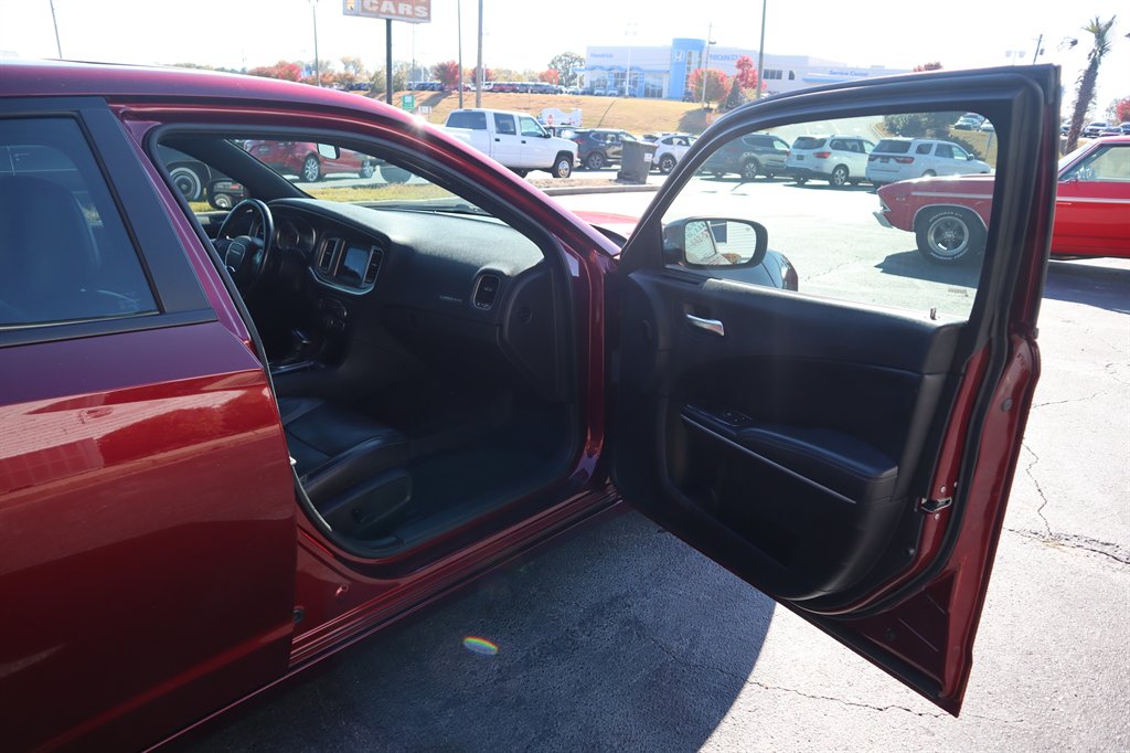 2020 Dodge Charger - $15,555