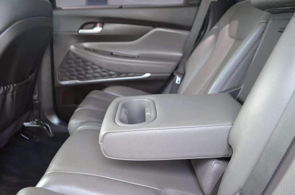 2020 Hyundai Santa Fe - $17,999
