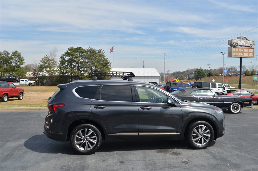 2020 Hyundai Santa Fe - $17,999