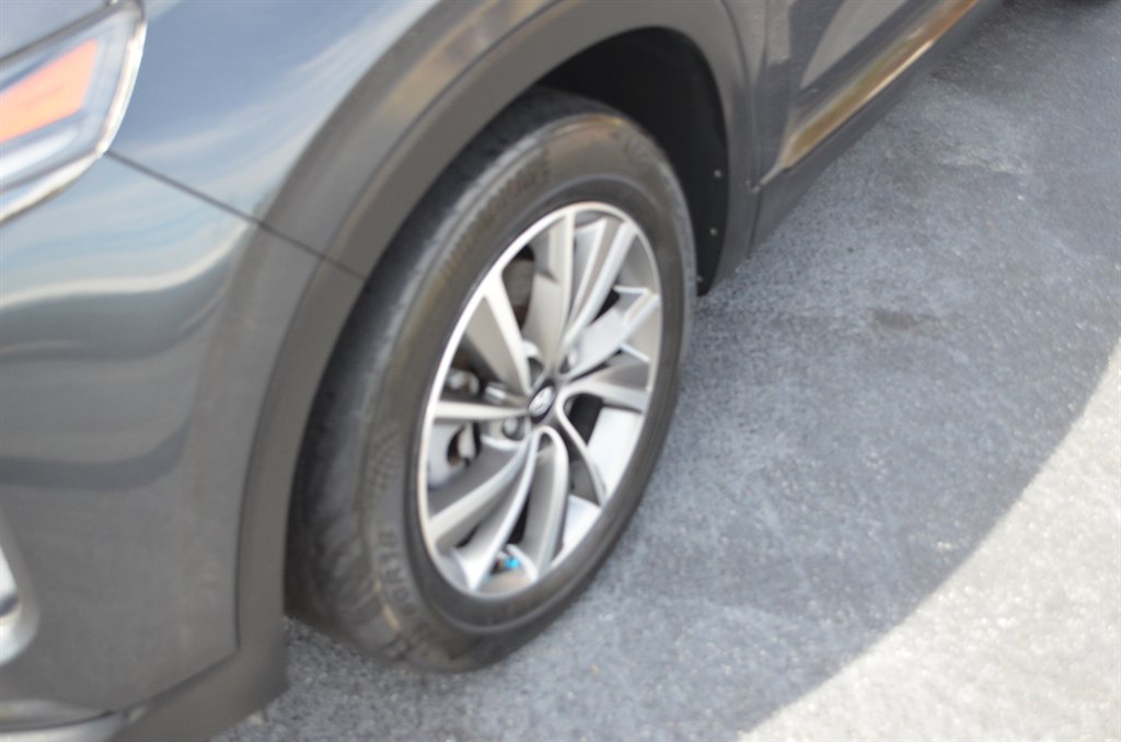 2020 Hyundai Santa Fe - $17,999