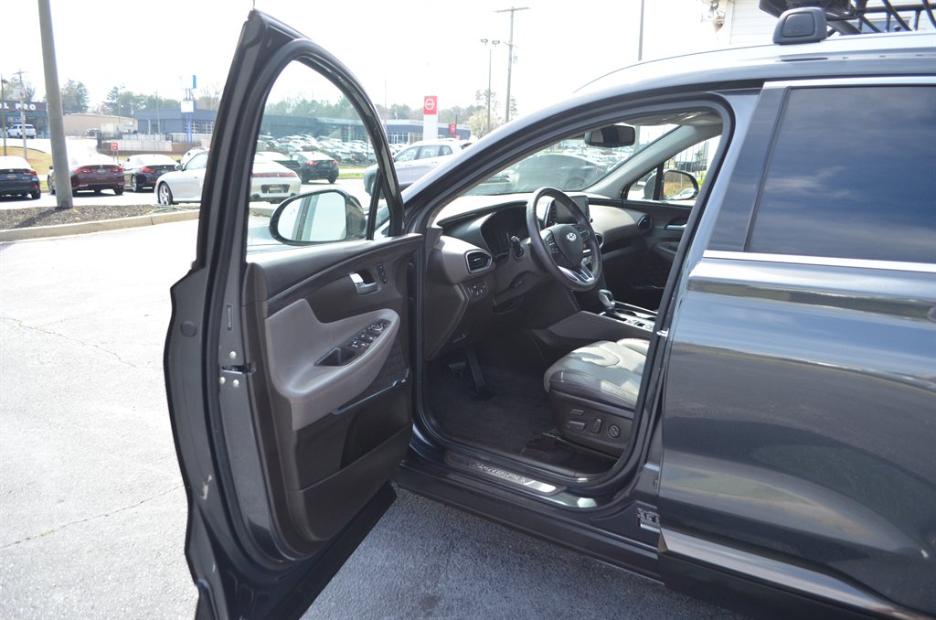 2020 Hyundai Santa Fe - $17,999
