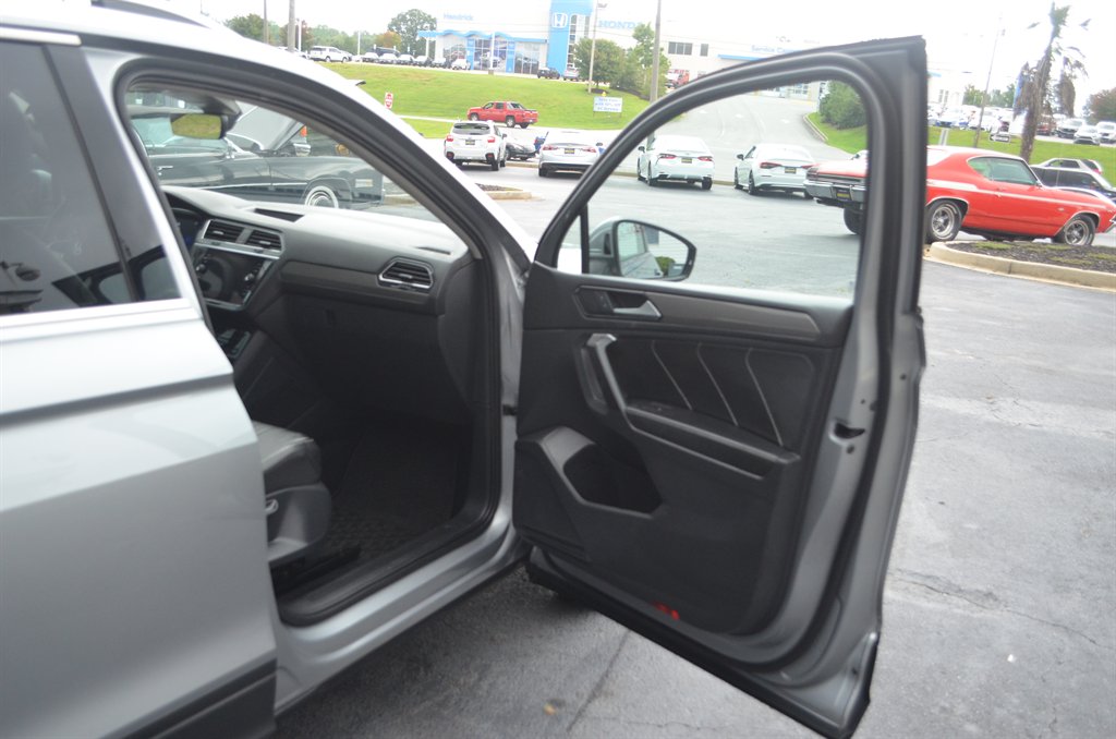 2022 Volkswagen Tiguan - $17,950