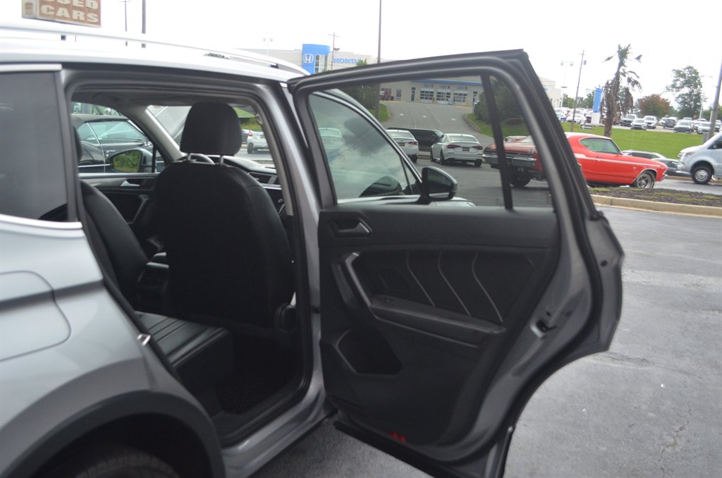 2022 Volkswagen Tiguan - $17,950