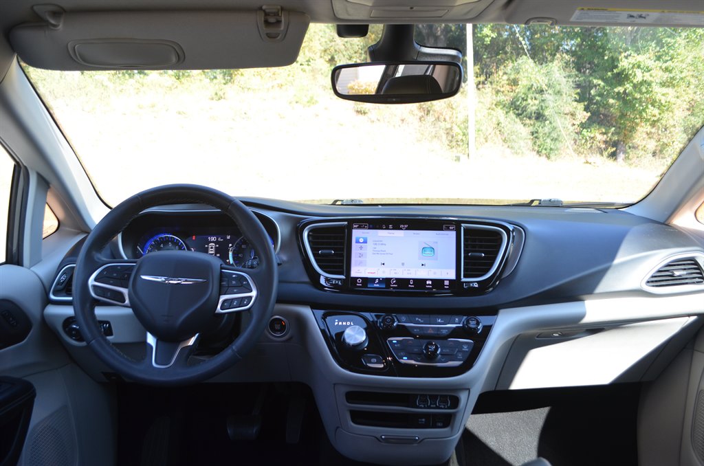 2022 Chrysler Pacifica - $19,950