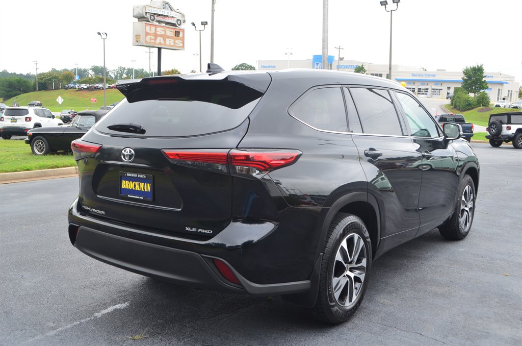 2022 Toyota Highlander - $27,950