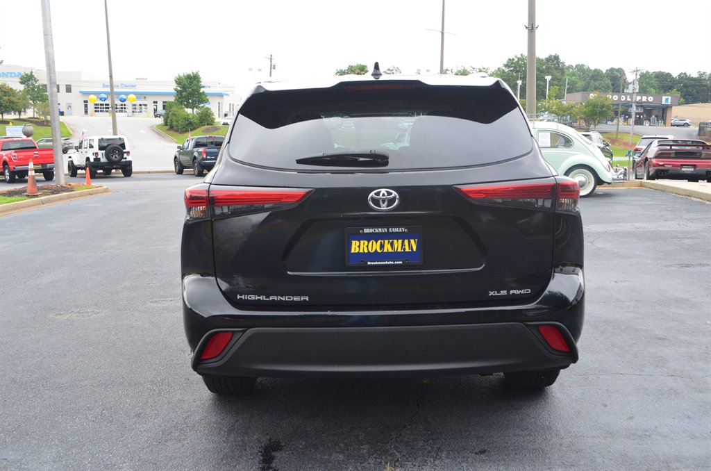 2022 Toyota Highlander - $27,950
