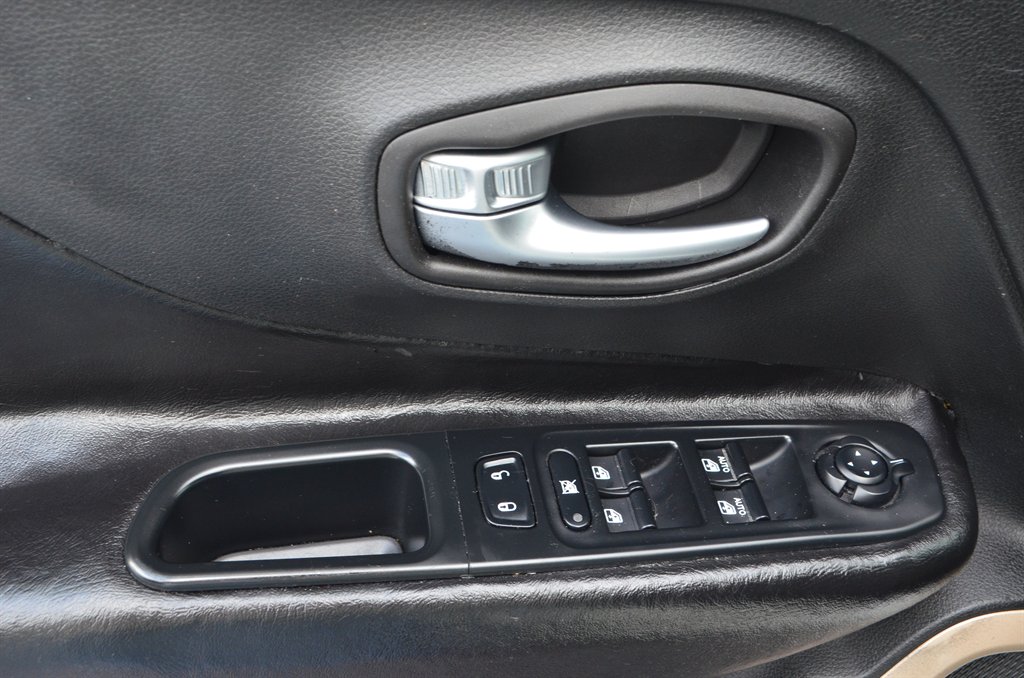 2016 Jeep Renegade - $10,950