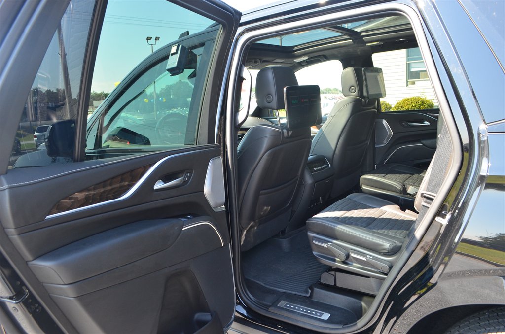 2023 Cadillac Escalade - $74,222