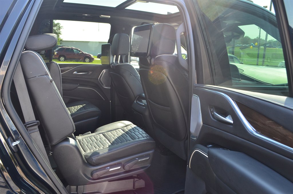 2023 Cadillac Escalade - $74,222