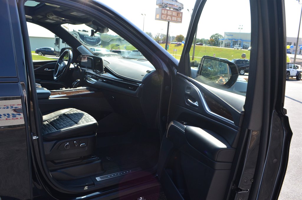 2023 Cadillac Escalade - $74,222