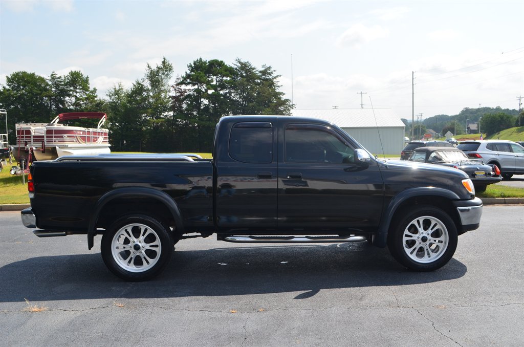 2001 Toyota Tundra - $6,999