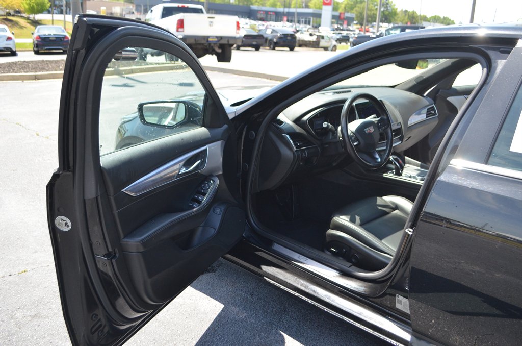 2020 Cadillac CT5 Luxury photo