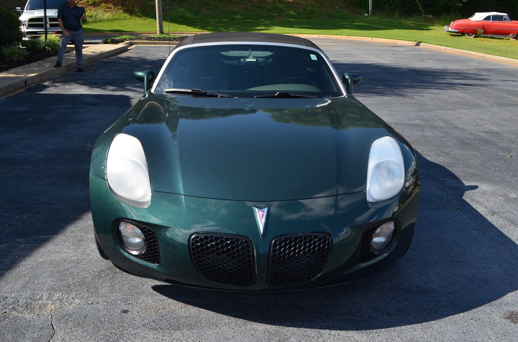 2007 Pontiac Solstice - $9,777