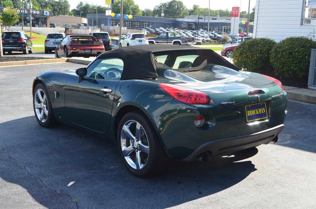 2007 Pontiac Solstice - $9,777