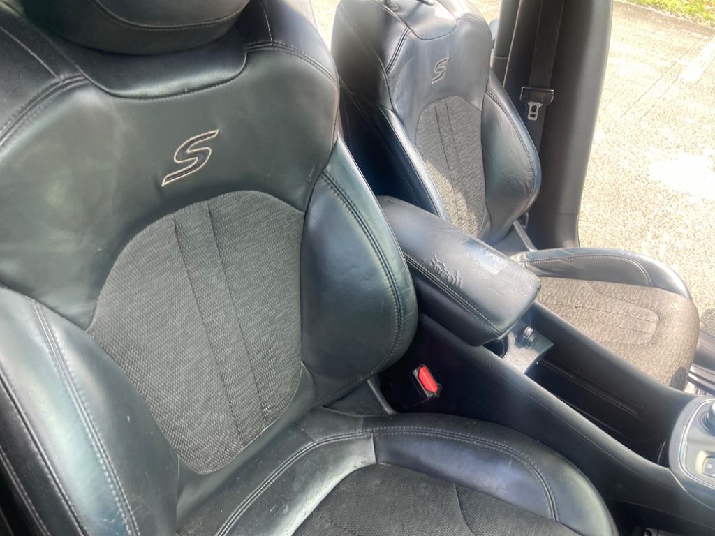 2016 Chrysler 200 S photo