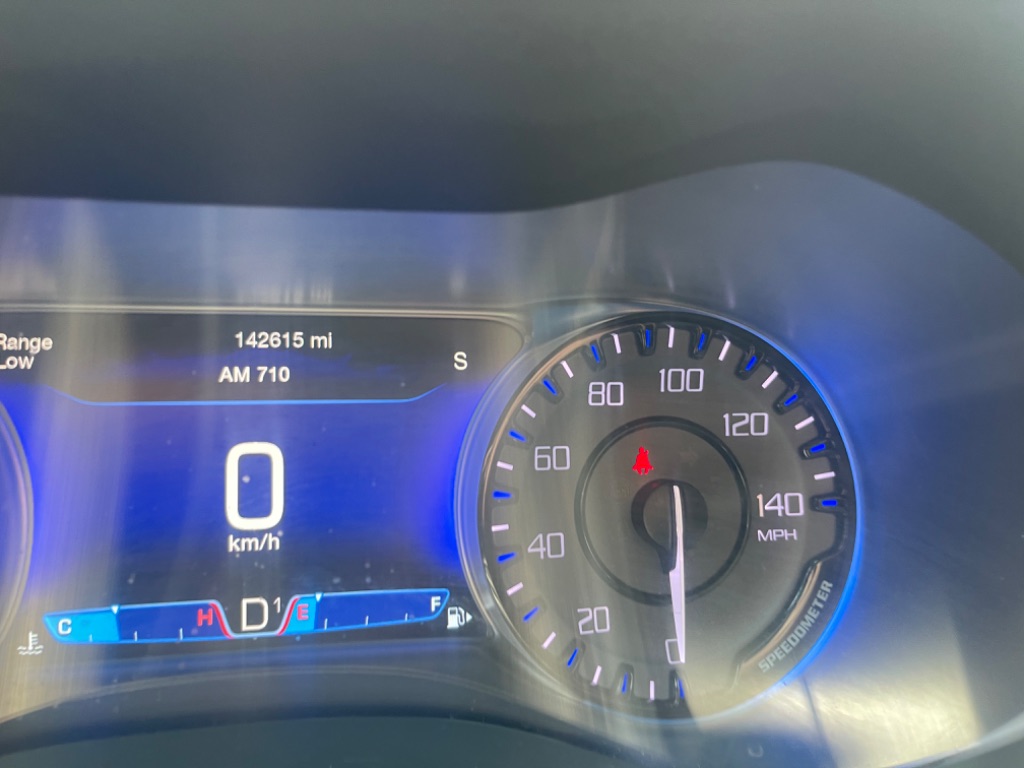 2016 Chrysler 200 S photo