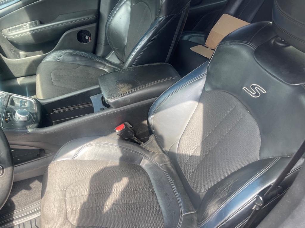 2016 Chrysler 200 S photo