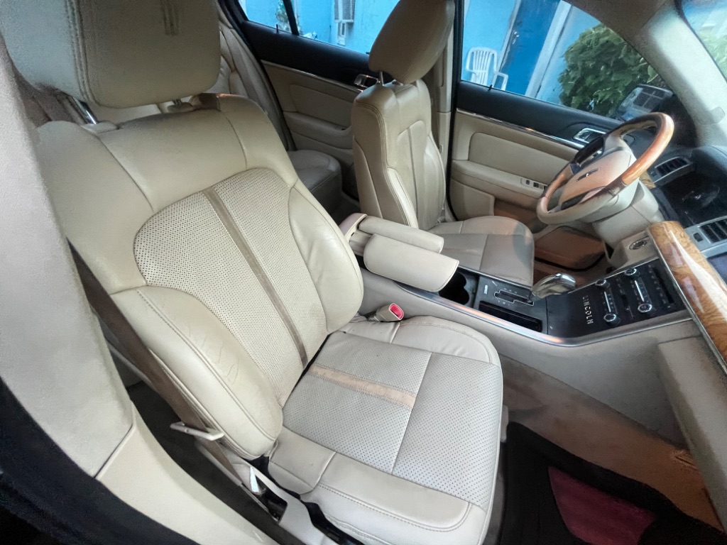 2009 Lincoln MKS