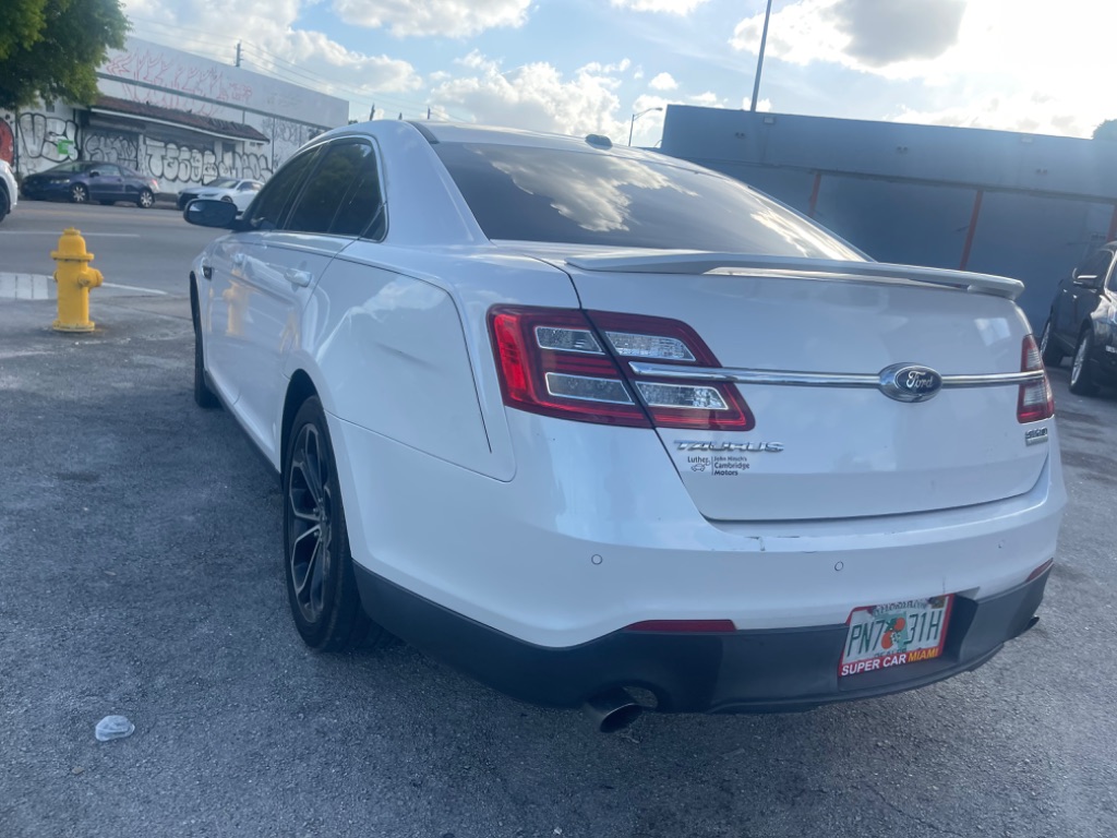 2014 Ford Taurus