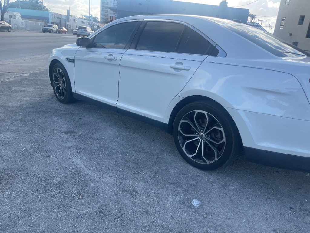 2014 Ford Taurus