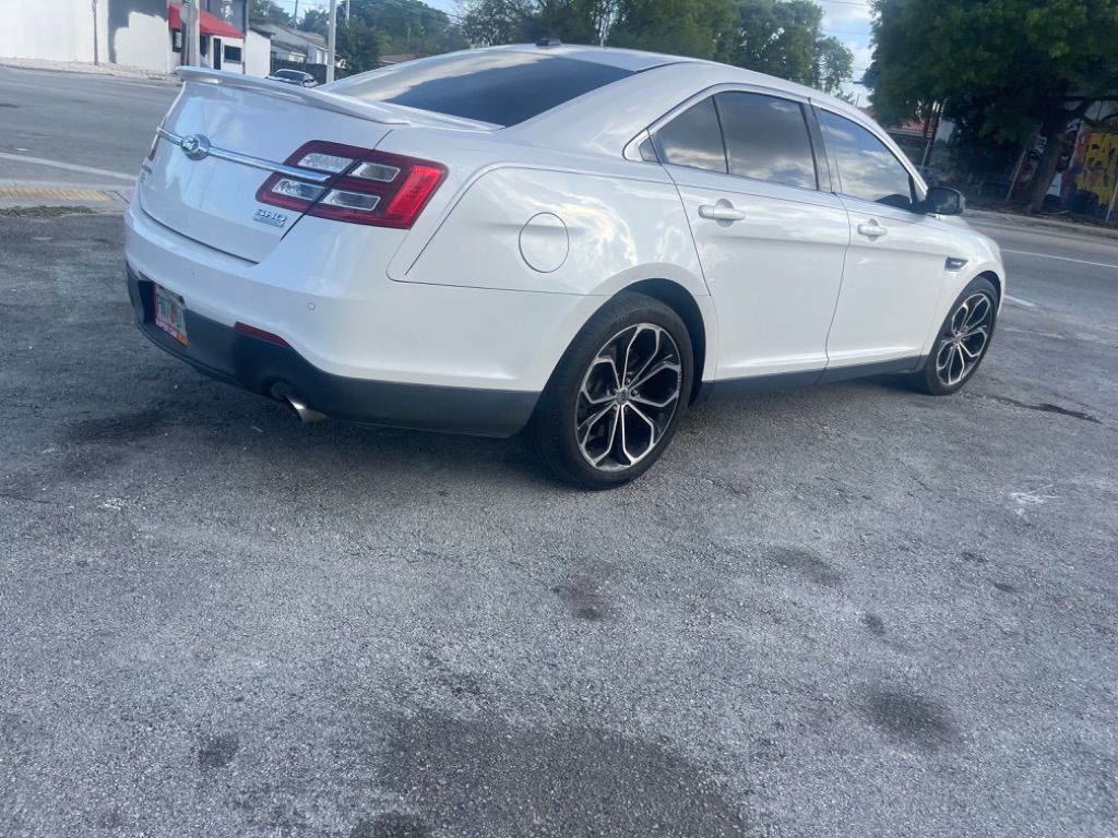 2014 Ford Taurus