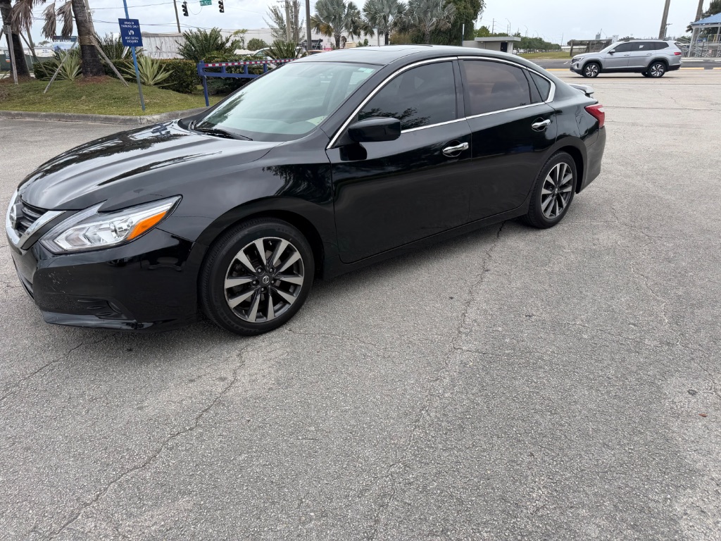 2017 Nissan Altima - $5,500