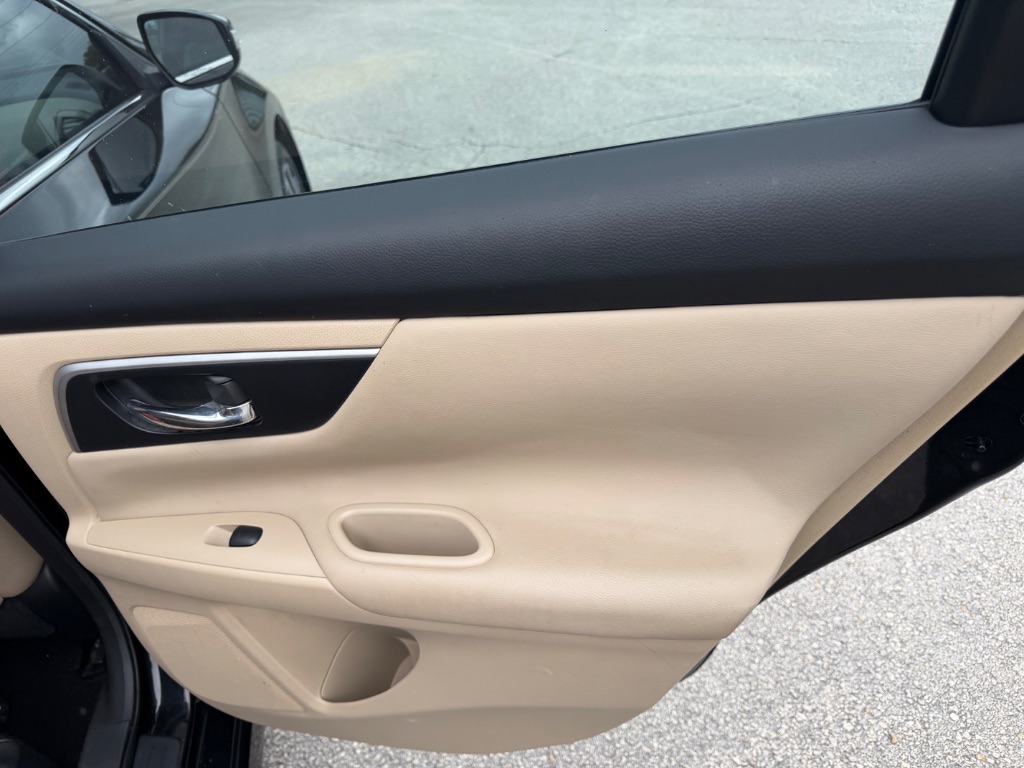 2017 Nissan Altima - $5,500