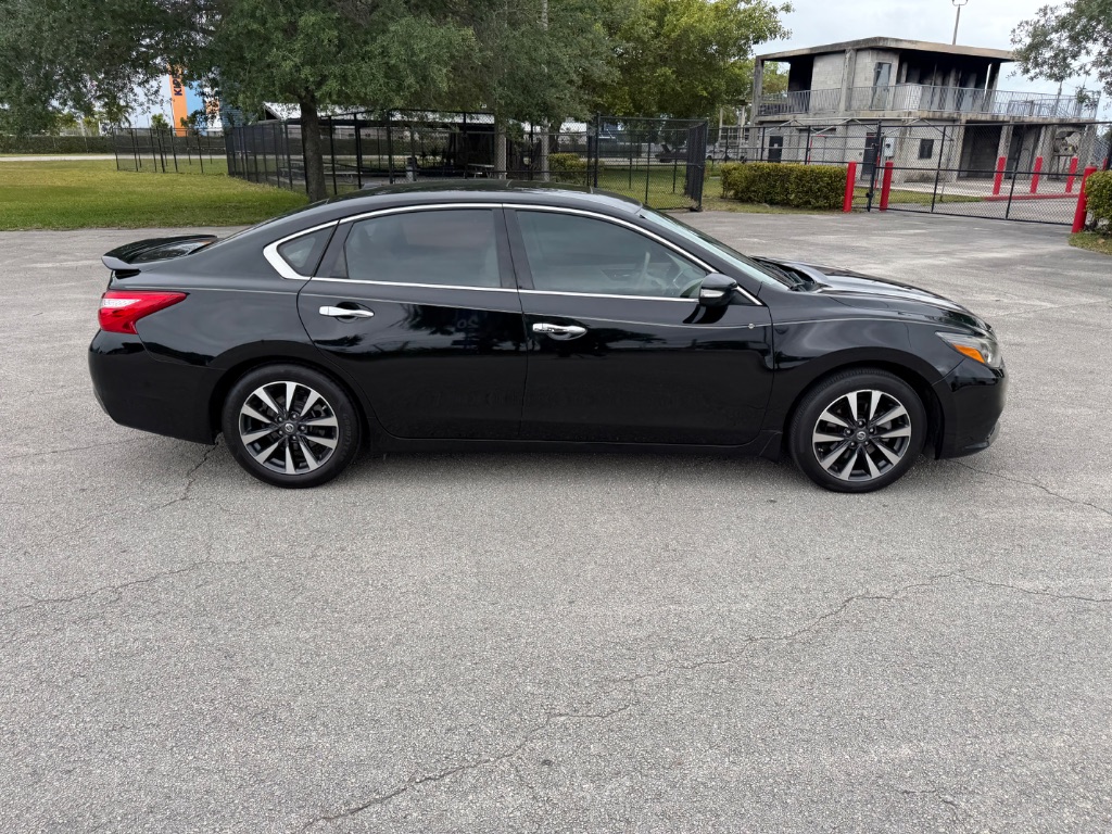 2017 Nissan Altima - $5,500