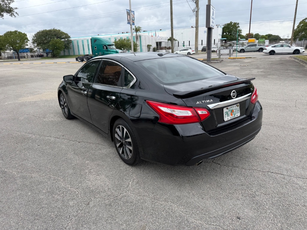 2017 Nissan Altima - $5,500