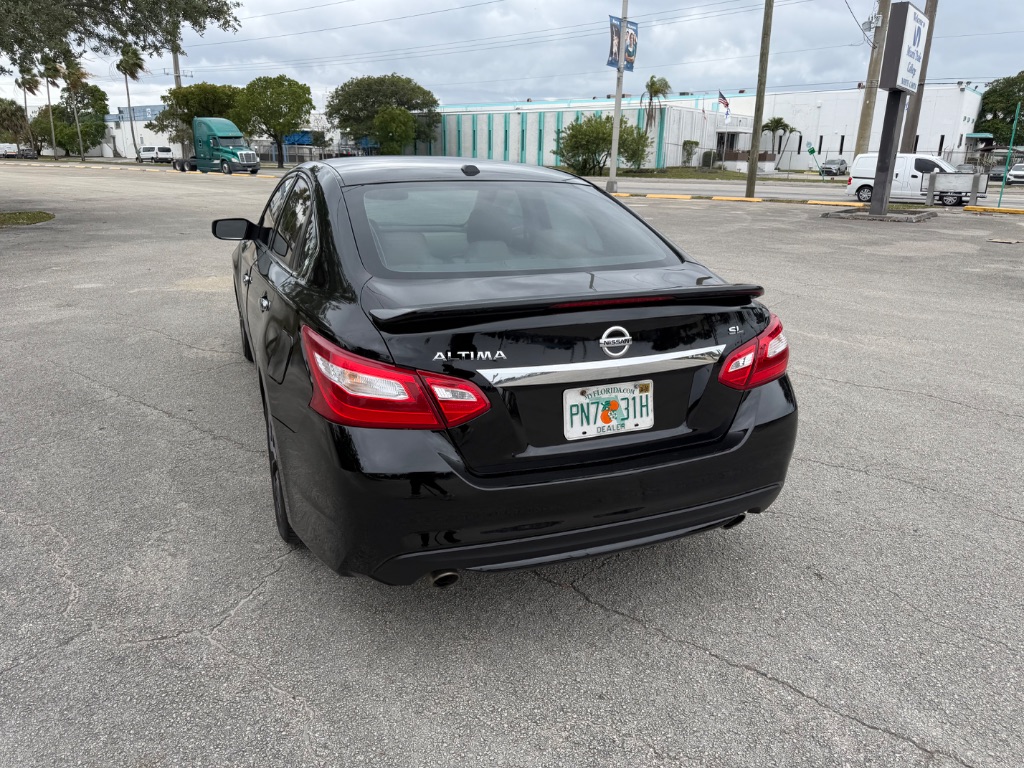 2017 Nissan Altima - $5,500