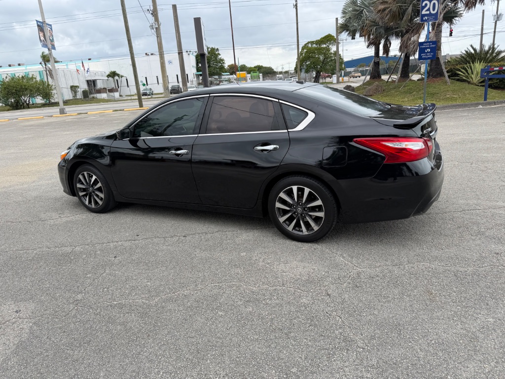 2017 Nissan Altima - $5,500