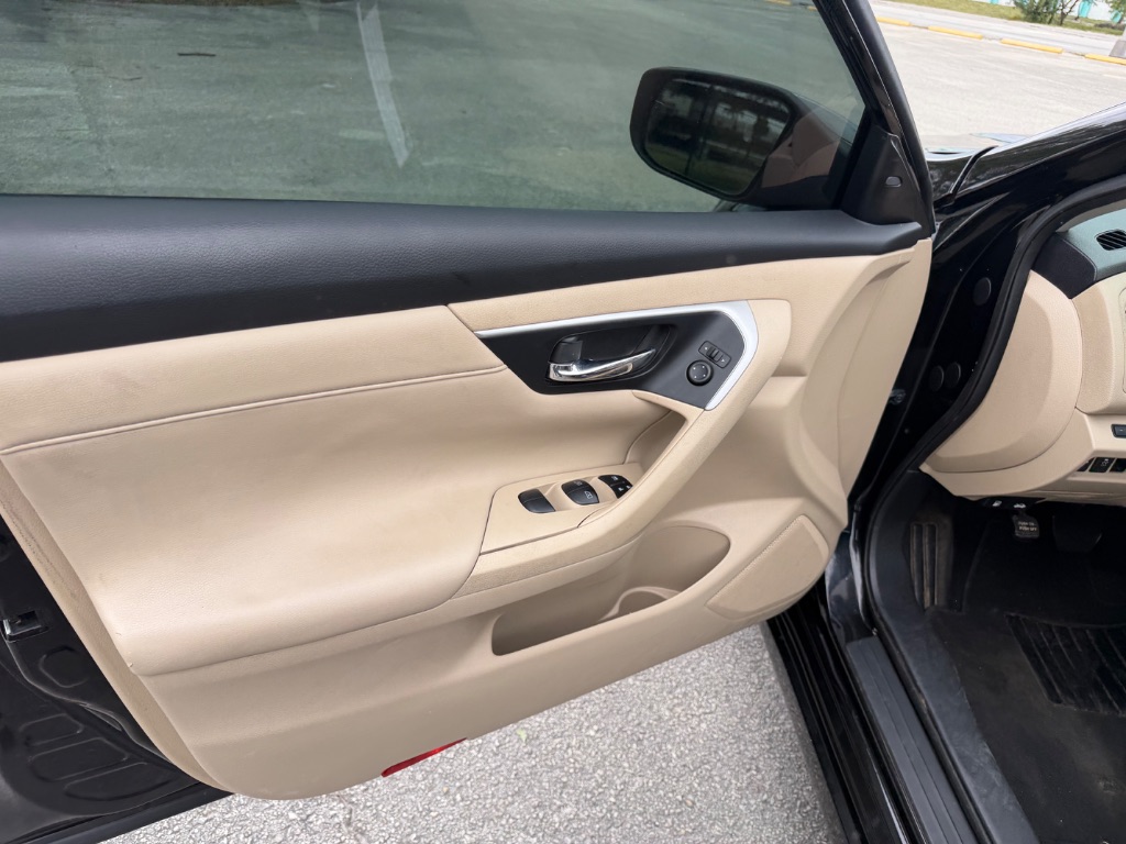 2017 Nissan Altima - $5,500
