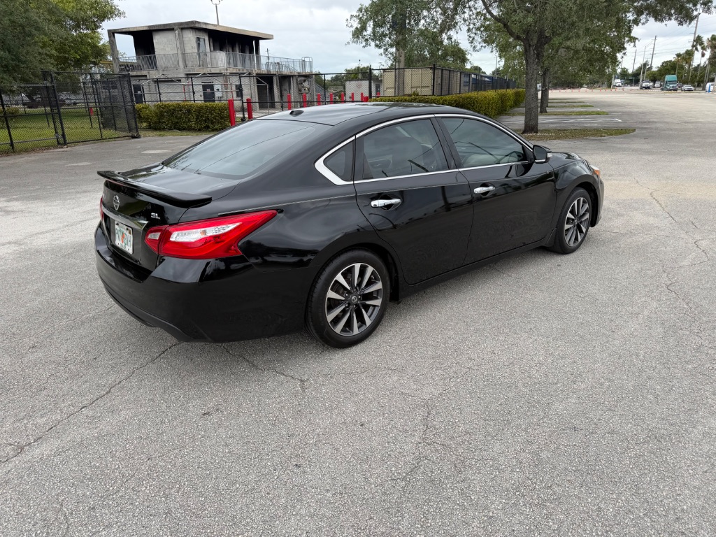 2017 Nissan Altima - $5,500