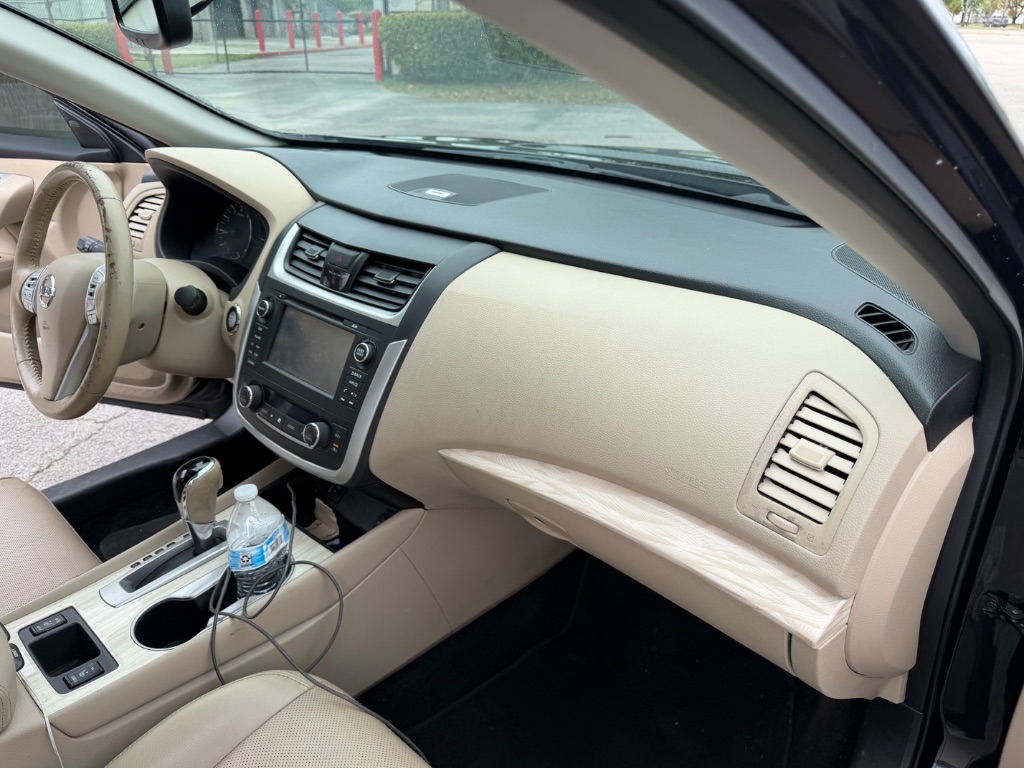 2017 Nissan Altima - $5,500