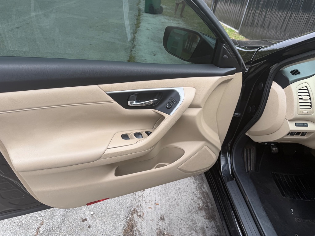 2017 Nissan Altima - $5,500