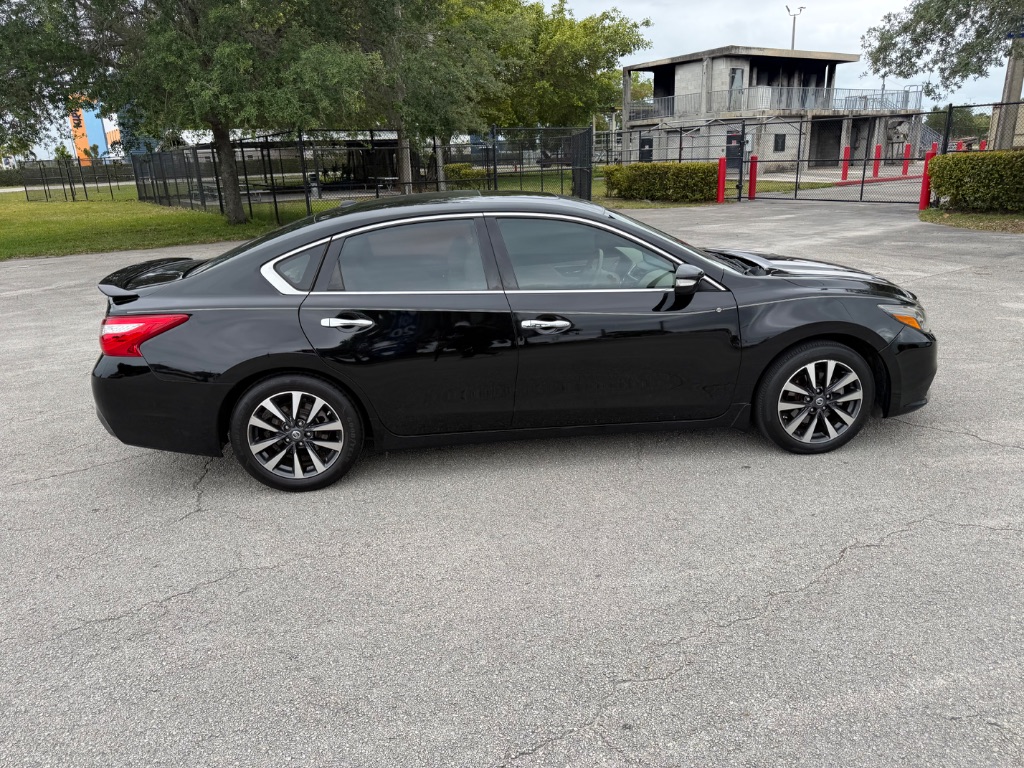 2017 Nissan Altima - $5,500