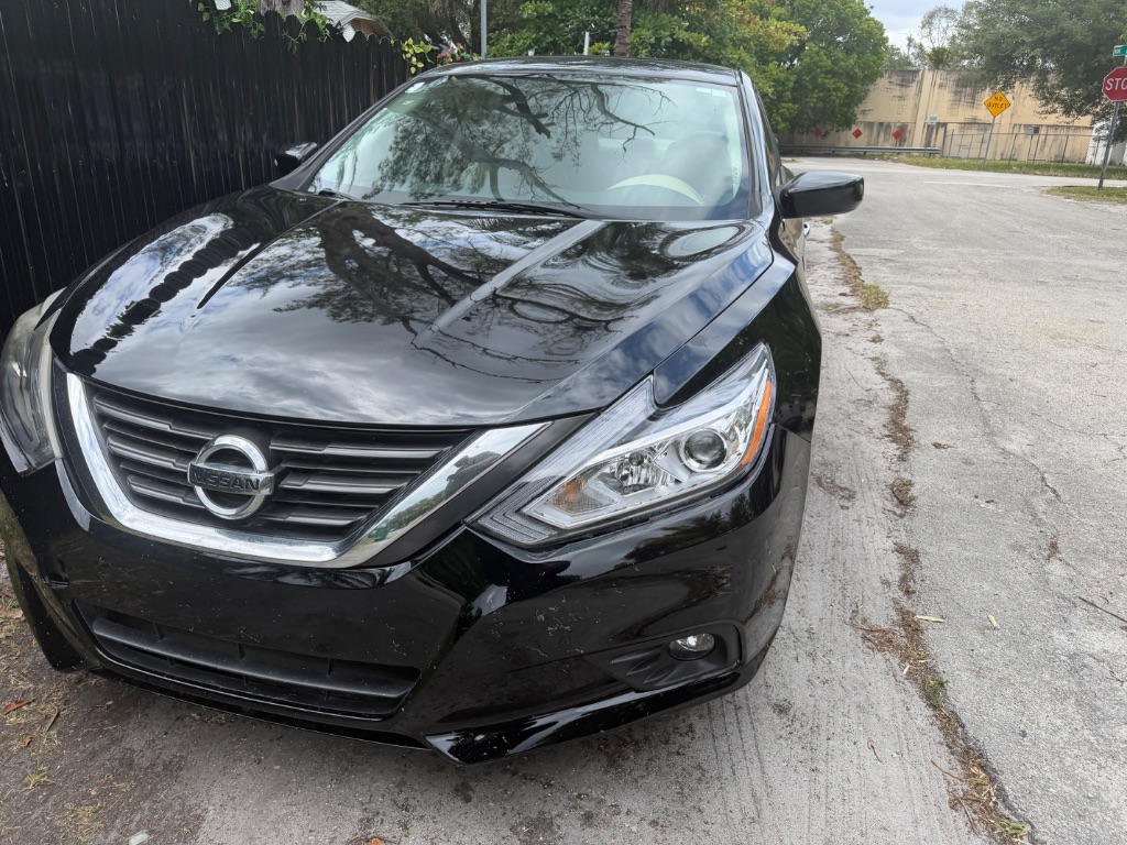 2017 Nissan Altima - $5,500