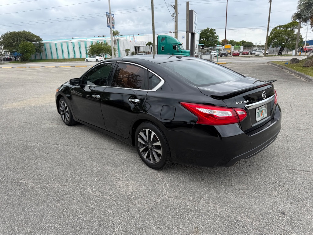 2017 Nissan Altima - $5,500